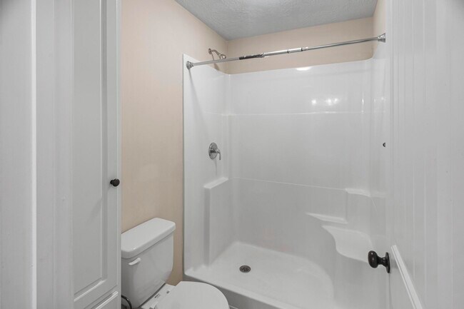 Building Photo - 112 Satomi Way SE