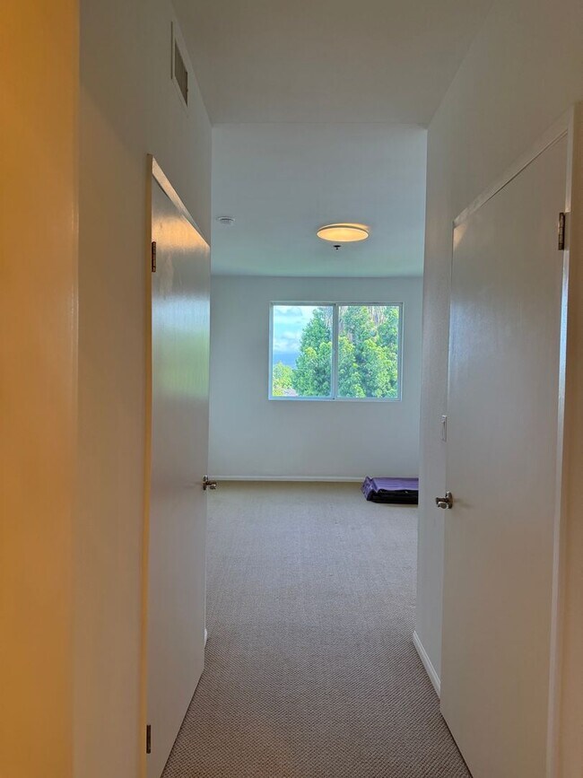 Building Photo - 2Bed - 2Bath Home