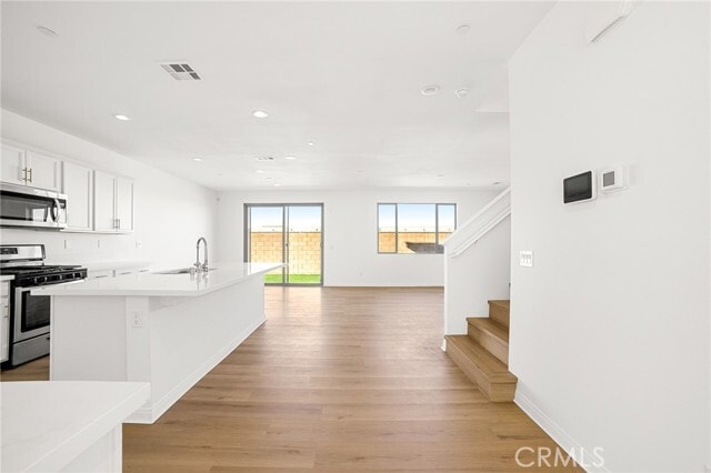 Foto del edificio - 4796 Albatross Ave