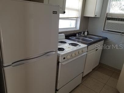 Building Photo - 317 E Tarpon Ave