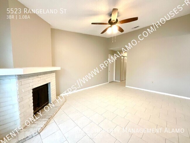 Foto del edificio - 5523 Rangeland St