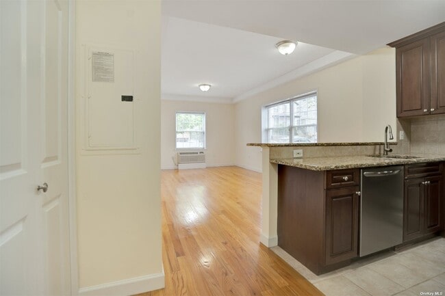 Building Photo - 15031 12th Ave