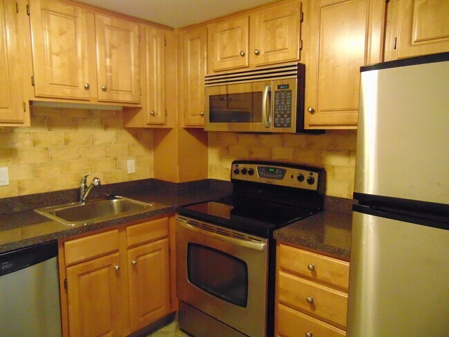 Foto del edificio - 185 Quincy Shore Dr