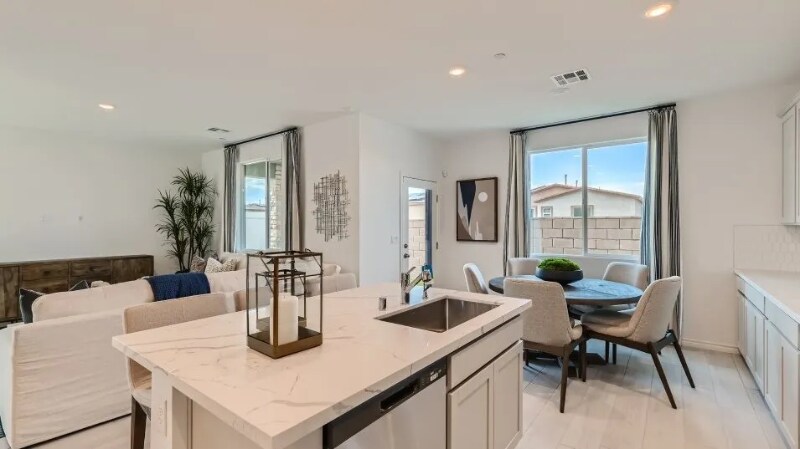 Foto principal - 3296 Viola Hls Ave