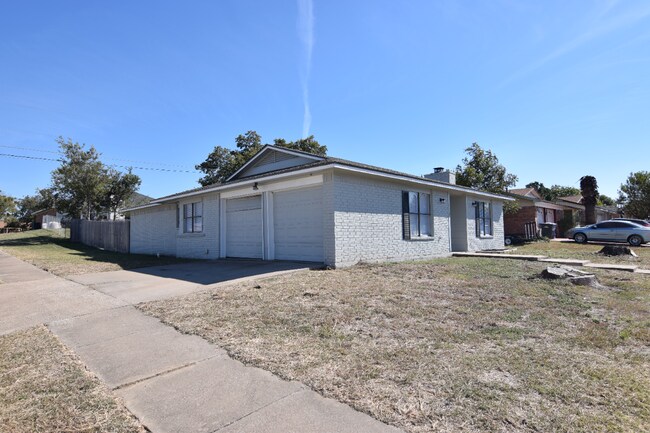 Foto del edificio - 118 W Hogan Dr