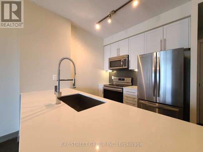 Photo du bâtiment - 4011 Brickstone Mews