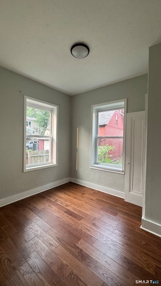 Foto del edificio - 485 Howard Ave