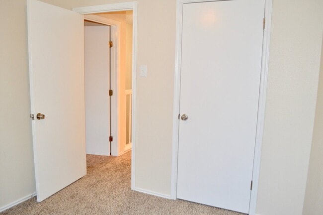 Photo - Beautifully updated move-in ready 3/2.5 House