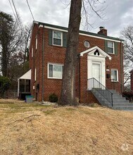 Building Photo - 5620 Hawthorne St
