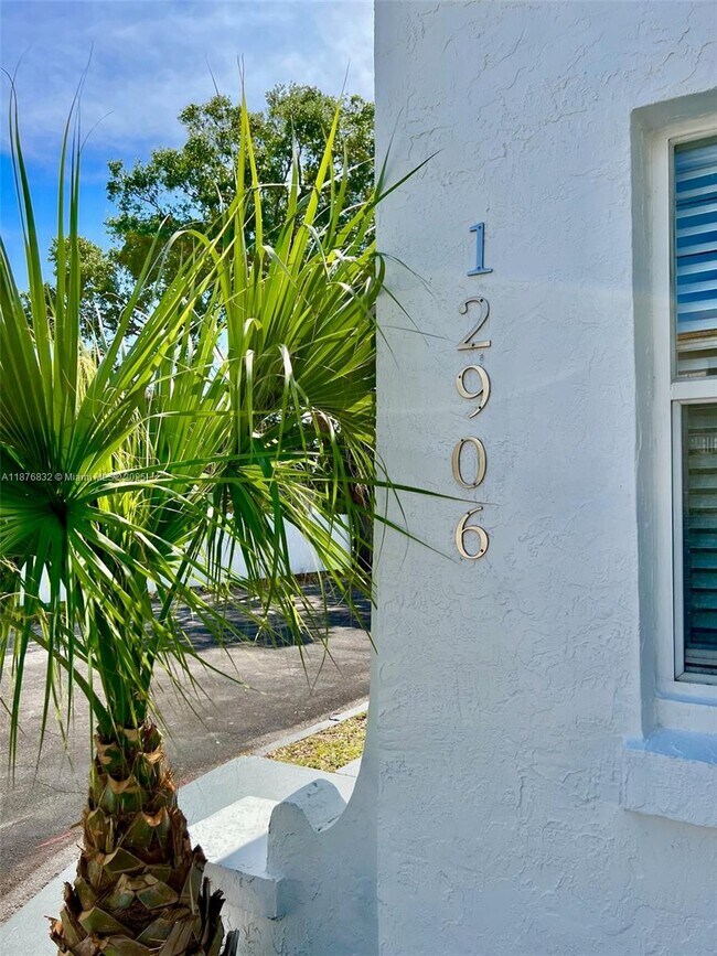 Foto del edificio - 12906 NE 6th Ave