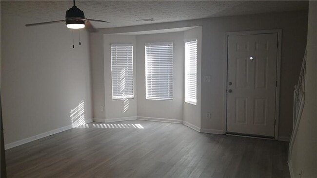 Foto del edificio - 5677 Wind Gate Ln