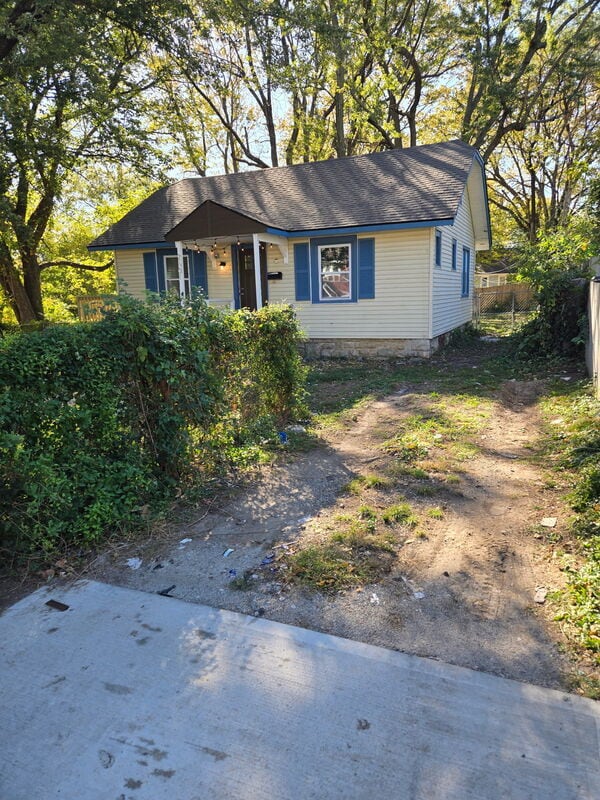 Foto del edificio - 2501 E 68th Terrace