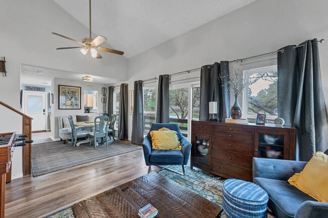 Building Photo - 1142 Amanda-ID1351227P