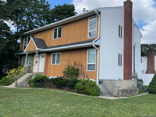 Building Photo - 935 Merrick Rd
