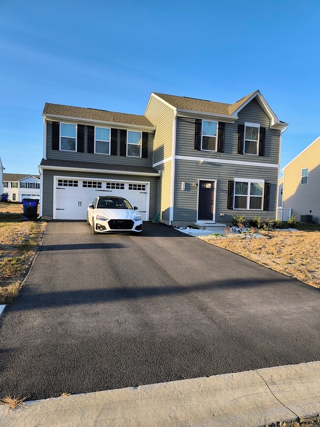 Building Photo - 370 Sedimentary Rock Rd