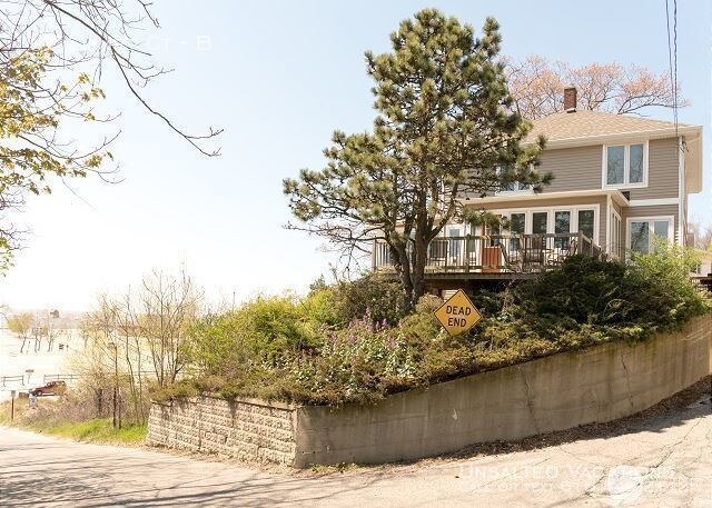 Primary Photo - Updated 2 bedroom with Lake Michigan views