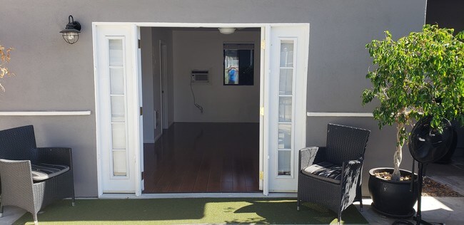 Foto del edificio - 404 S Beachwood Dr