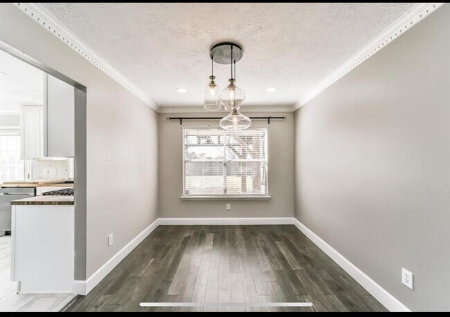 Foto del edificio - 14723 Bladenboro Dr
