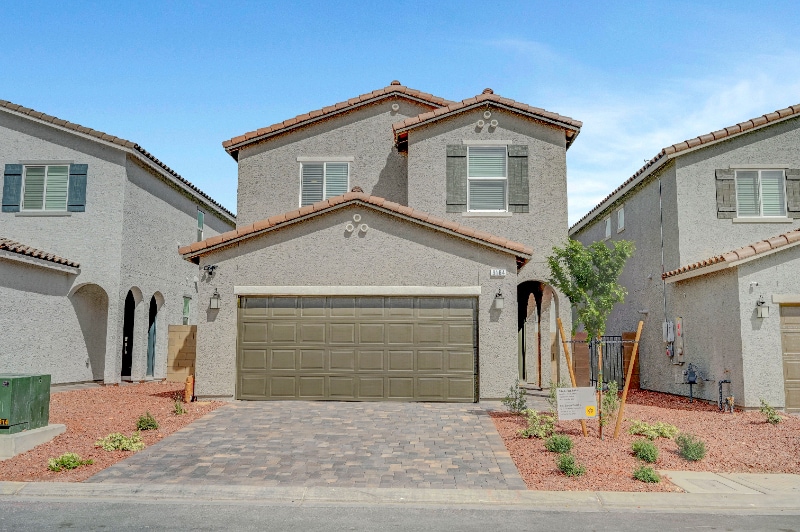 Foto principal - 9164 Surrey Wood St