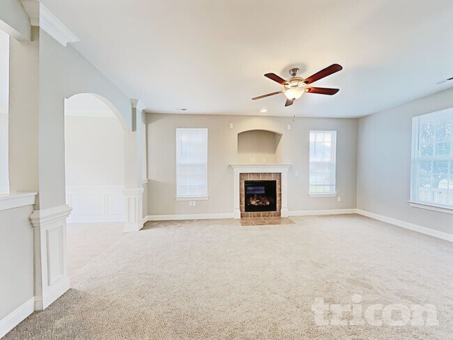 Foto del edificio - 3223 Penny Earley Ln