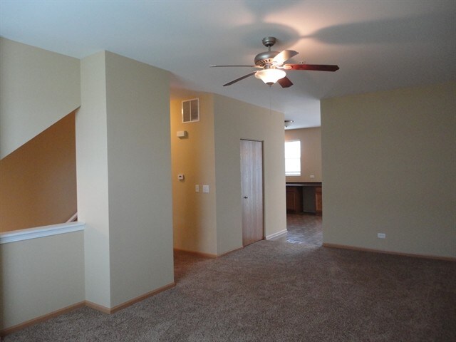 Building Photo - 2247 Beresford Dr
