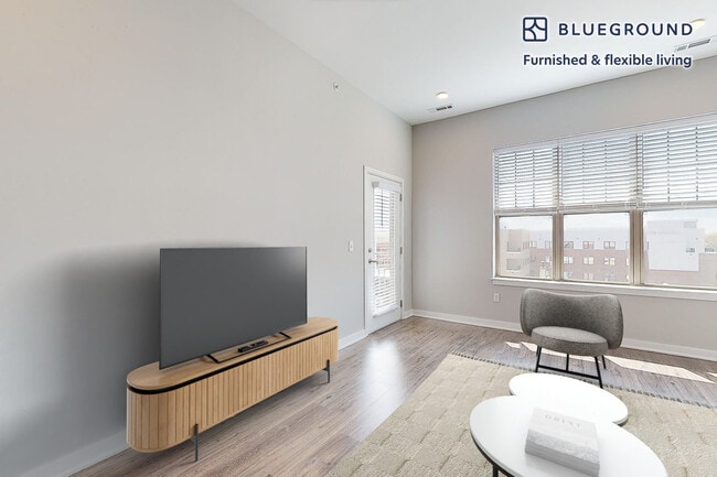 Foto del edificio - 332 Halstead Ave
