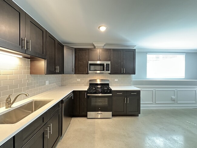 Building Photo - 4117 S Michigan Ave