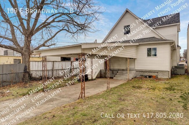 Building Photo - Heart of Monett, MO 3Bed/1Bath