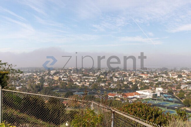 Foto del edificio - 5002 Plainview Rd