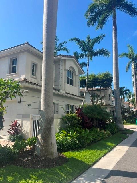 Foto del edificio - 21025 NE 38th Ave