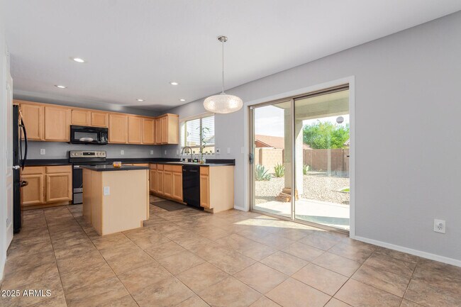 Building Photo - 25577 W Whyman St