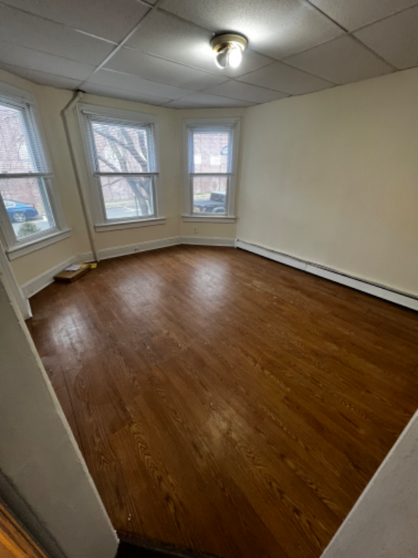 Building Photo - 270 N 9th St