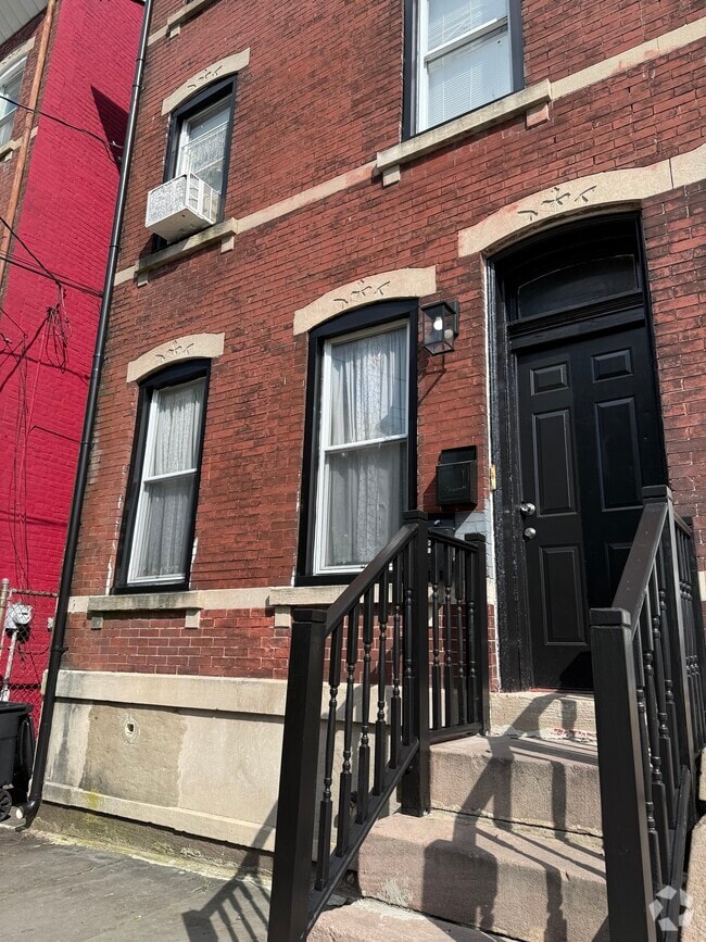 Building Photo - 362 Brunswick Ave
