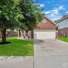 Building Photo - 2723 Oak Ridge Park Dr