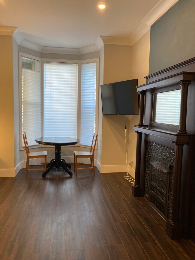 Unit 1, Hamilton, ON L8L 5B9 Apartments Hamilton, ON