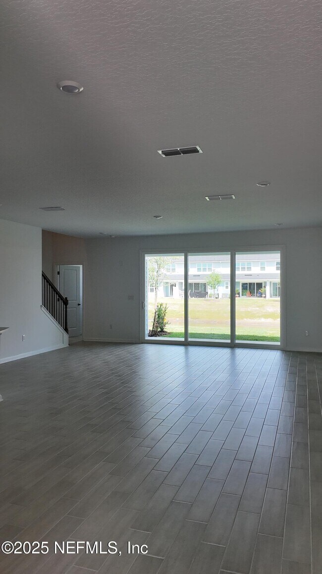 Building Photo - 257 Silver Myrtle Ct