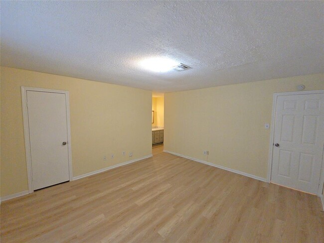 Building Photo - 2019 Place Rebecca Ln