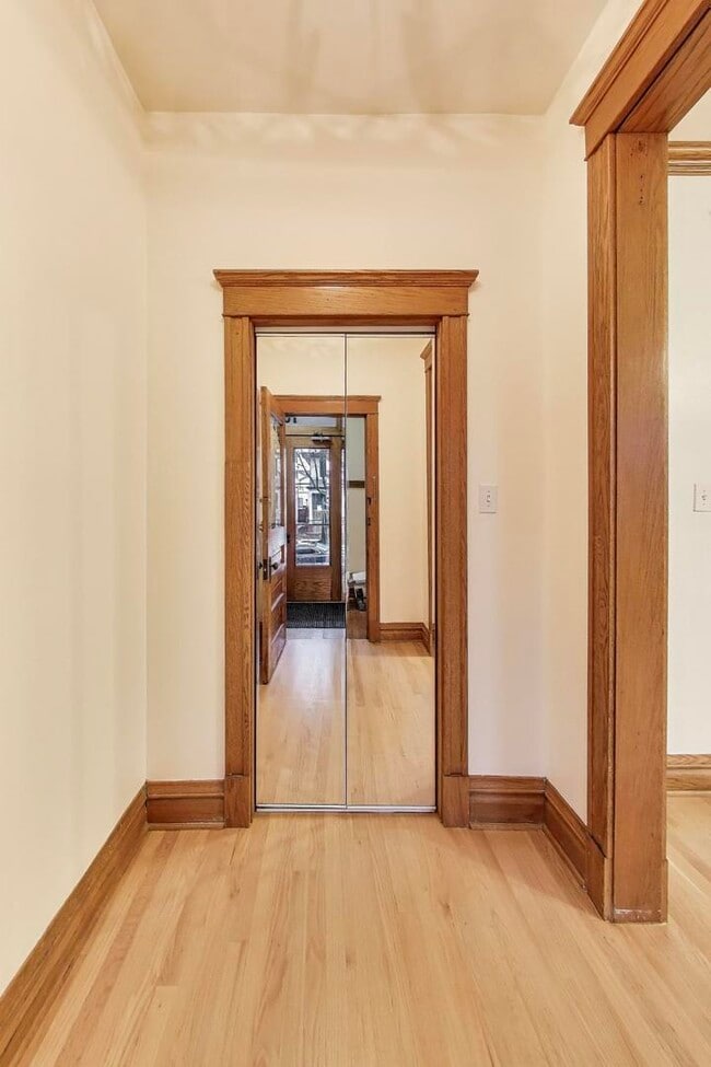 Foto del edificio - 3901 N Hamilton Ave