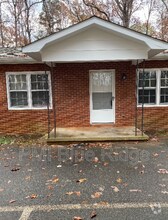 Building Photo - 144 Nottingham Dr