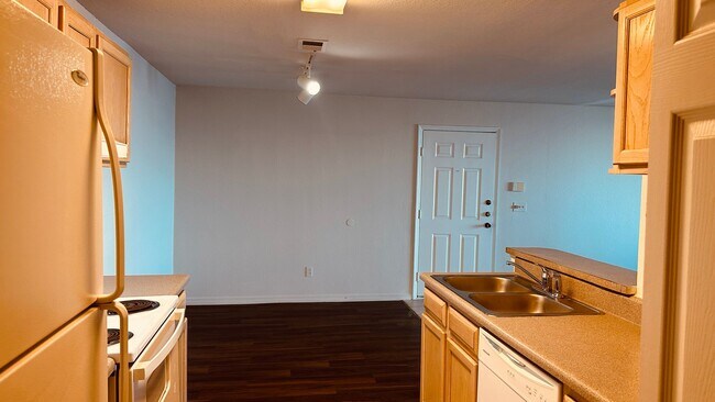 Foto del edificio - Sand Lake Private Residences Condo