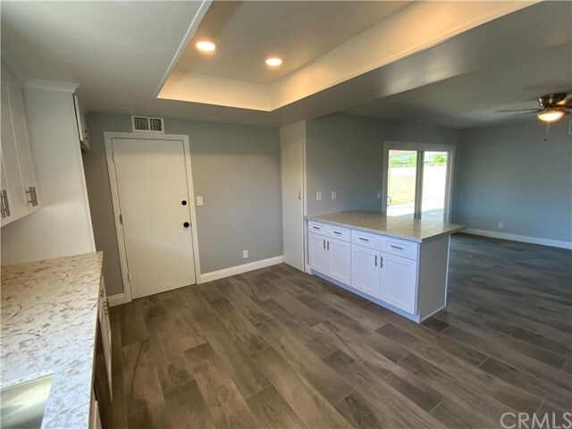 Building Photo - 2133 Victoria Way