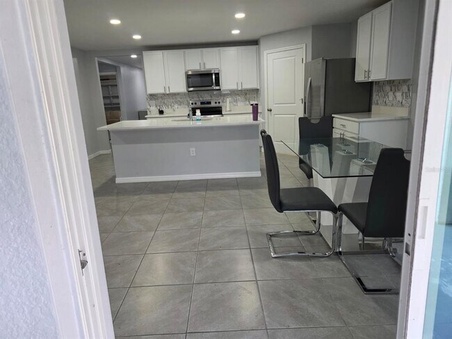 Foto del edificio - 9142 McCormick St