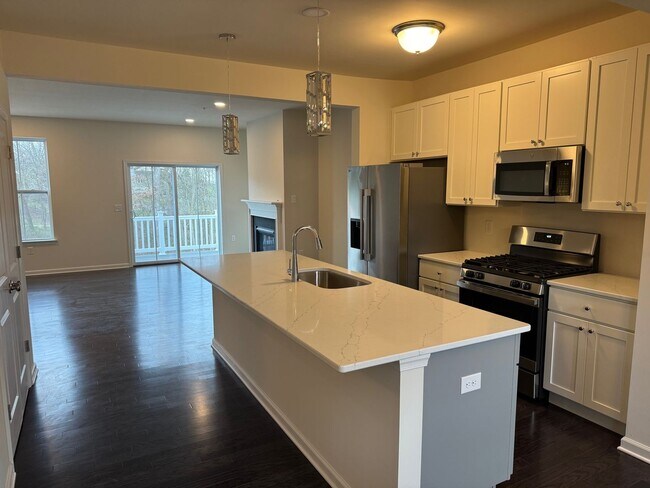 Foto del edificio - New Harleysville 3 Bedroom End unit Townho...