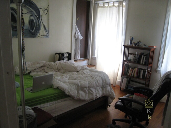 Building Photo - 322 St Paul St