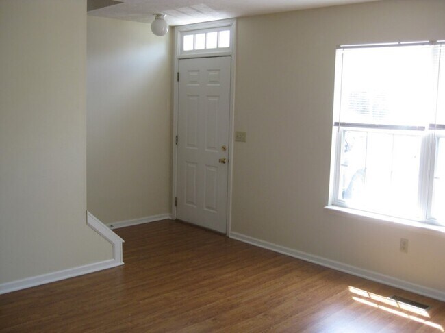 Building Photo - Applewood Townhomes - 15