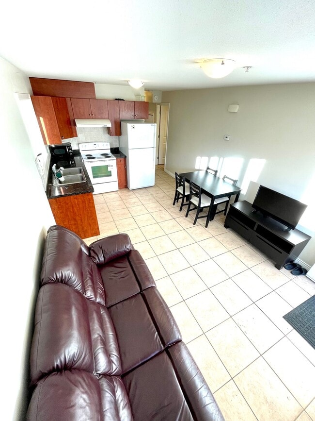 Building Photo - 2796 21st Av E