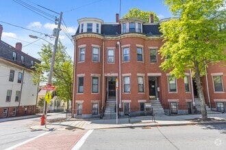 Building Photo - 208 Washington