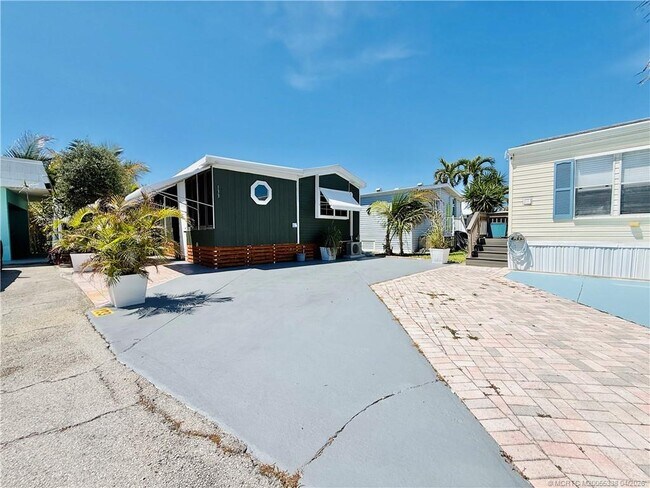 Foto del edificio - 10851 S Ocean Dr