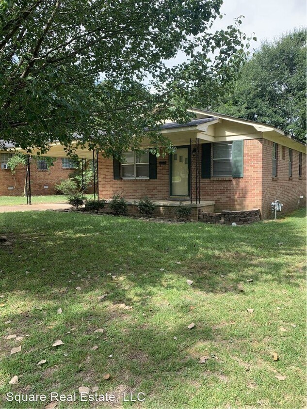 Building Photo - 3 br, 1 bath House - 715 MLK Jr. Circle