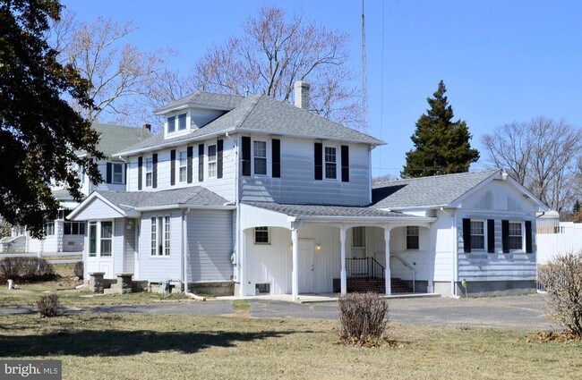 Building Photo - 311 N Chew Rd